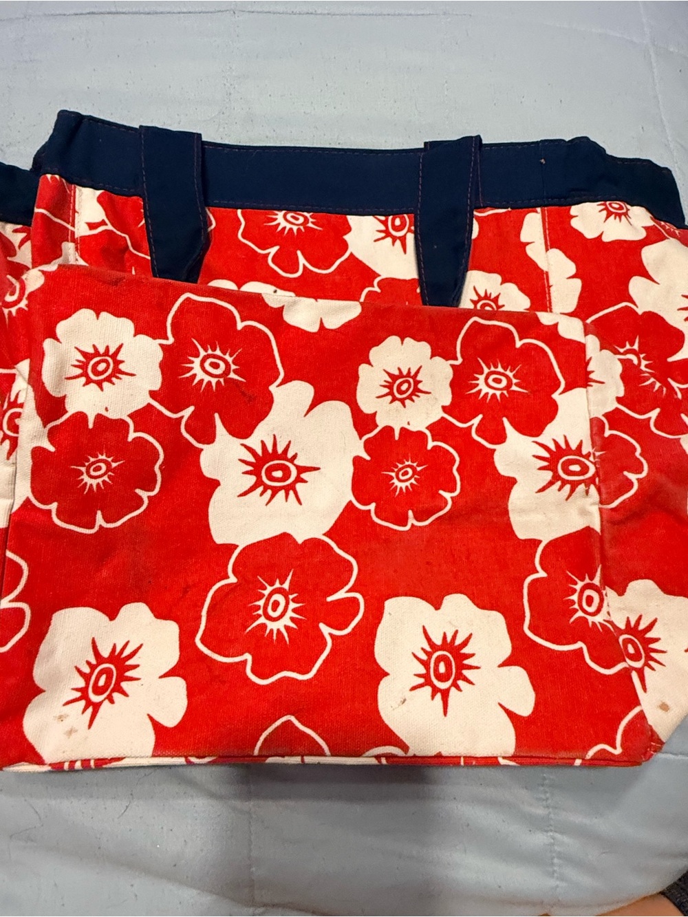 thirty-one Red and White Floral Canvas Tote with Navy Handles